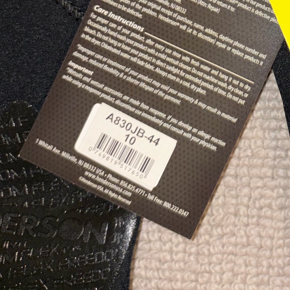 Henderson Kids Black & Blue Wetsuit Size 10 - Picture 5 of 5